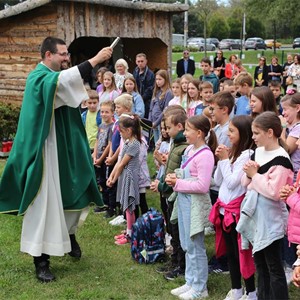Zaziv Duha Svetoga na početku školske i vjeronaučne godine u Župi bl. Ivana Merza u Zagrebu - Špansko